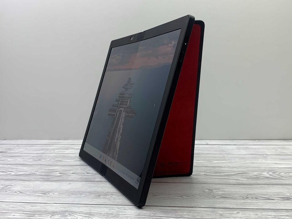 Lenovo ThinkPad X1 Fold G1 | 13.3" QHD+ Touch | i5 | 8GB | 512GB