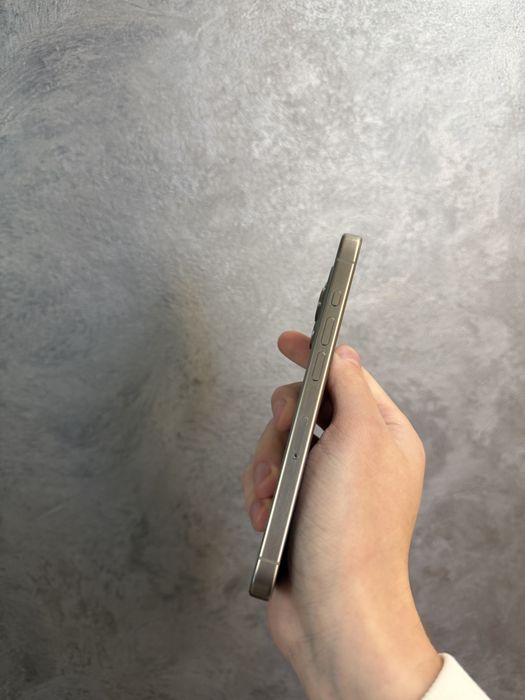 Б/у IPhone 15 Pro 256 Natural Titanium все рідне