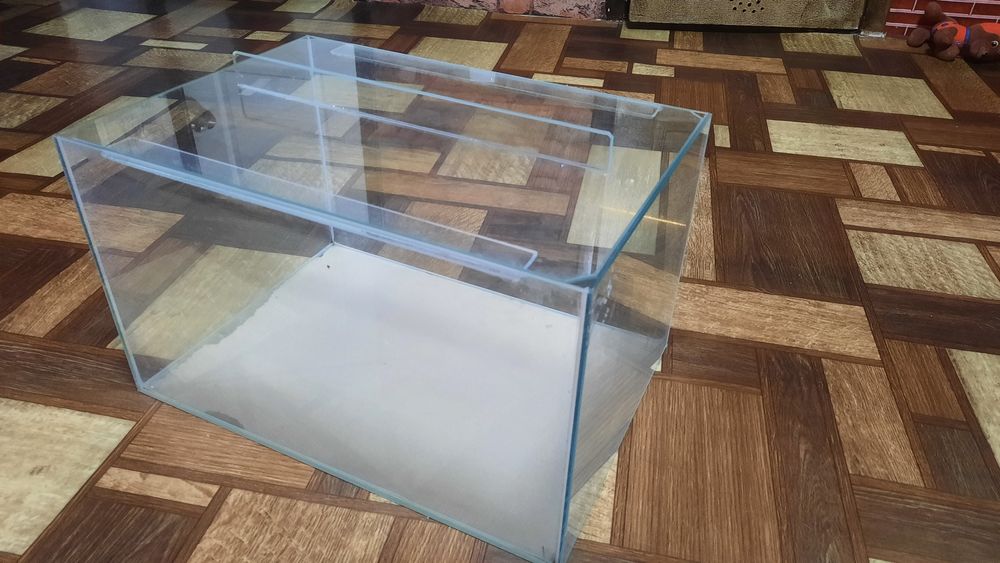 Продам Аквариум/тераруиум.