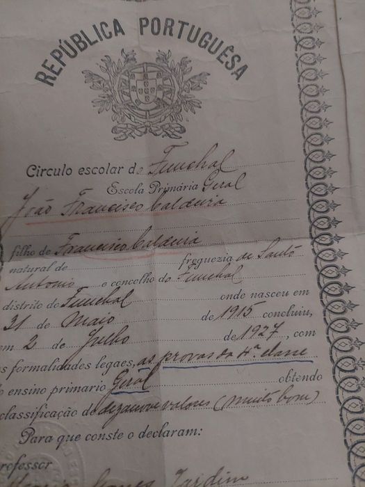 Certificado escolar antigo