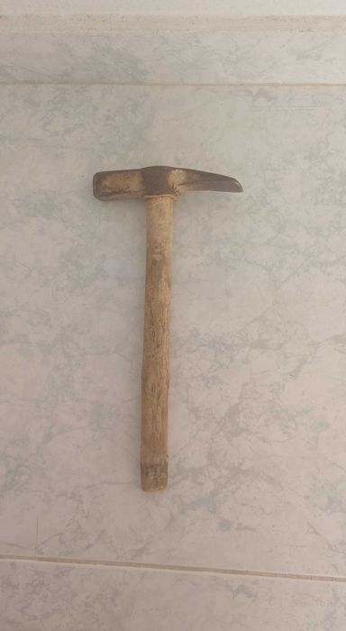 Martelo de Pedreiro Com Cabo
