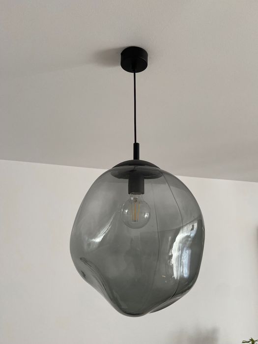 2 Lampy wiszące sufitowe.