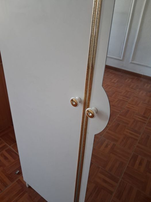 Roupeiro branco