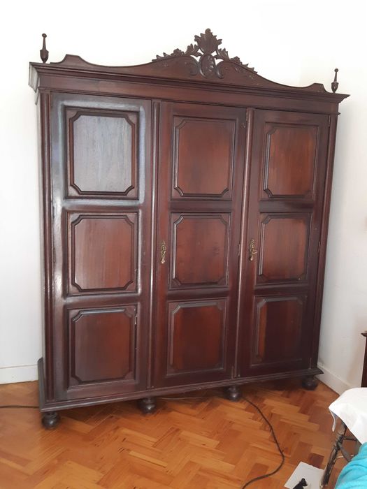 Roupeiro de 3 portas com espelho