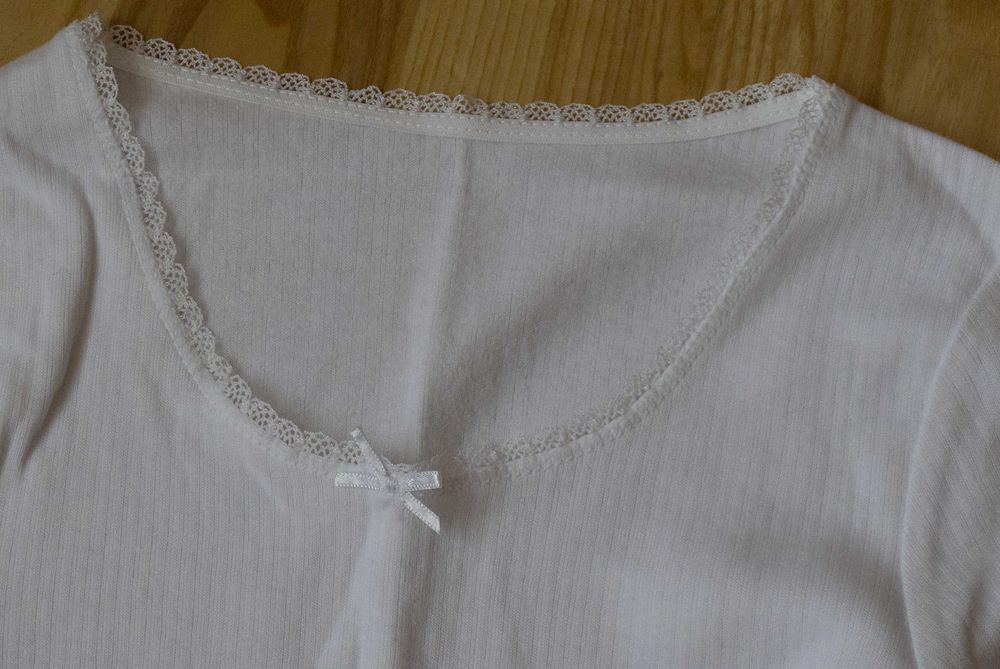 Koszulka termiczna nowa 140cm biała