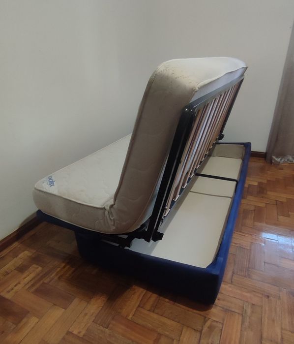 Sofá cama com colchão monoflex