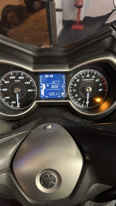 Yamaha Xmax 125 como nova