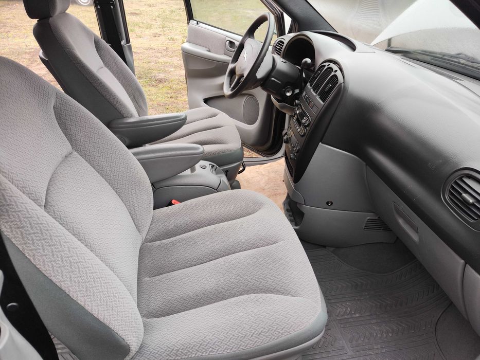 Chrysler Gr Voyager 2.8 CRDI 150KM _ 7-os _ Zadbany