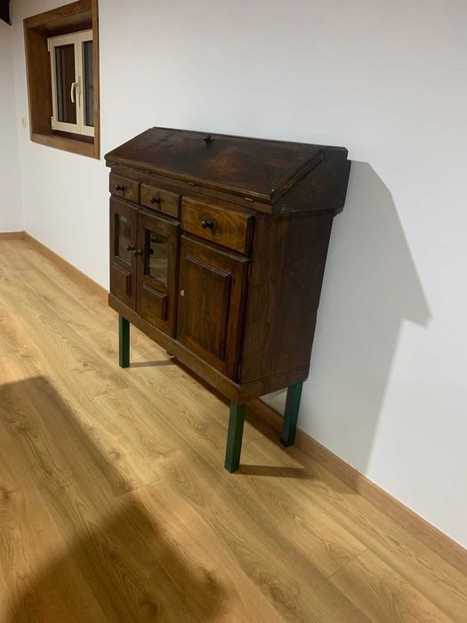 Secretária Vintage clássica em madeira em castanho NOVO PRECO