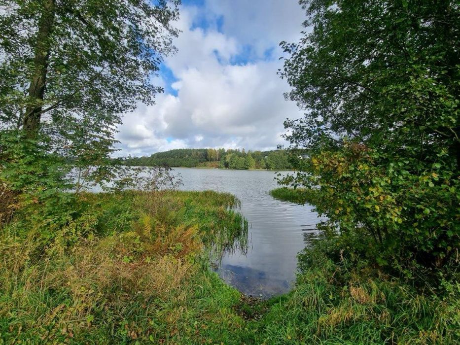 Działka budowlana nad jeziorem