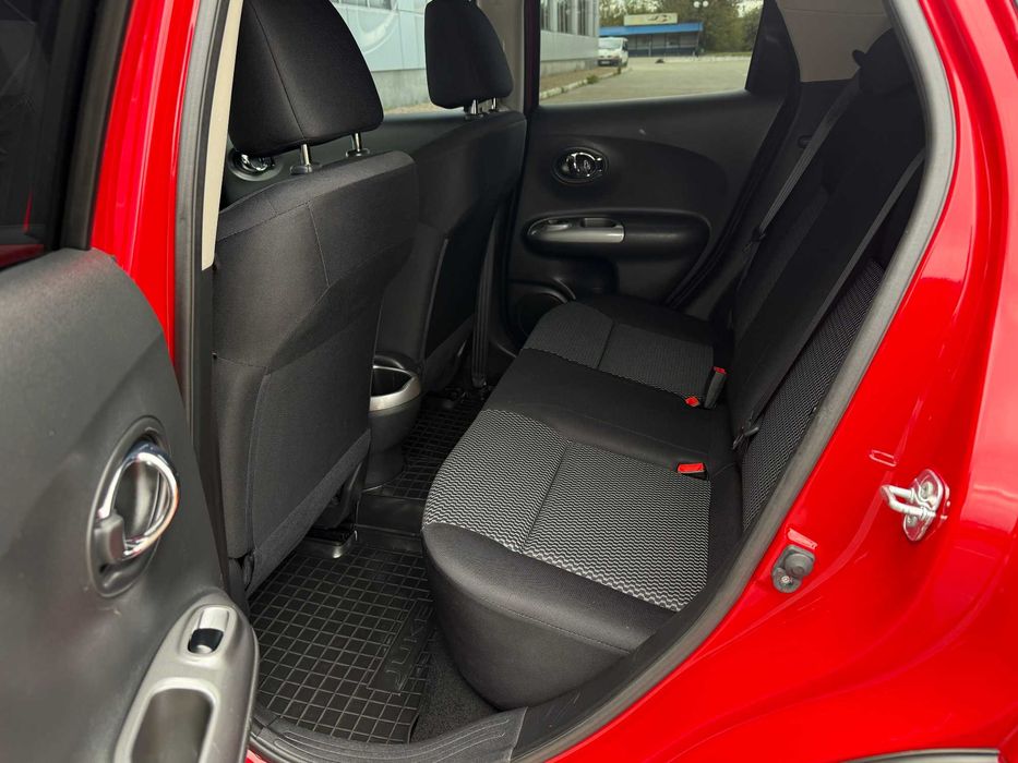 Nissan Juke  SE  2015