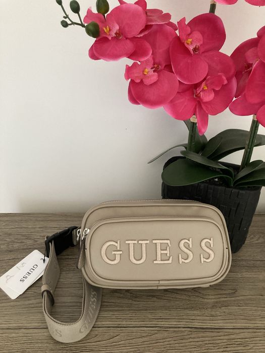 Nowa nerka crossbody Guess