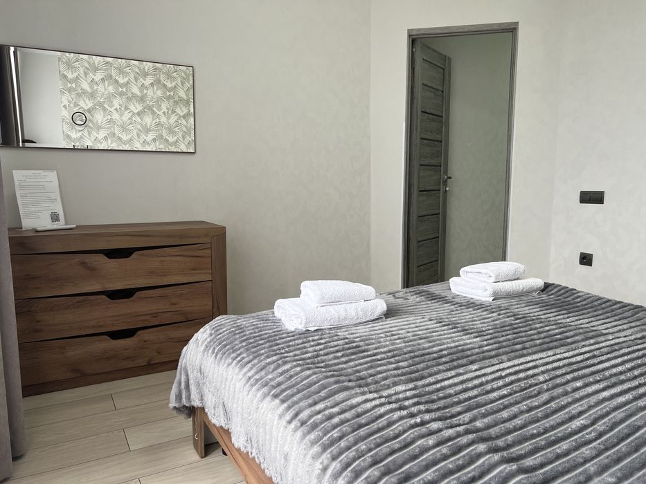 Готель «У Батька» новенькі двокімнатні номери класу люкс Світло 24/7