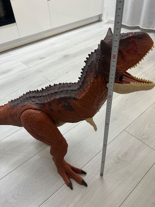 Duży Dinozaur - Karnotaur (ok 91 cm długości)