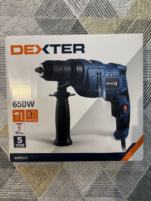 Berbequim percutor com fio DEXTER 650W + 33 Brocas e pontas.