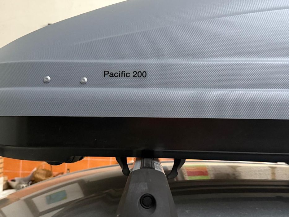 Top case carro Thule pacific 200