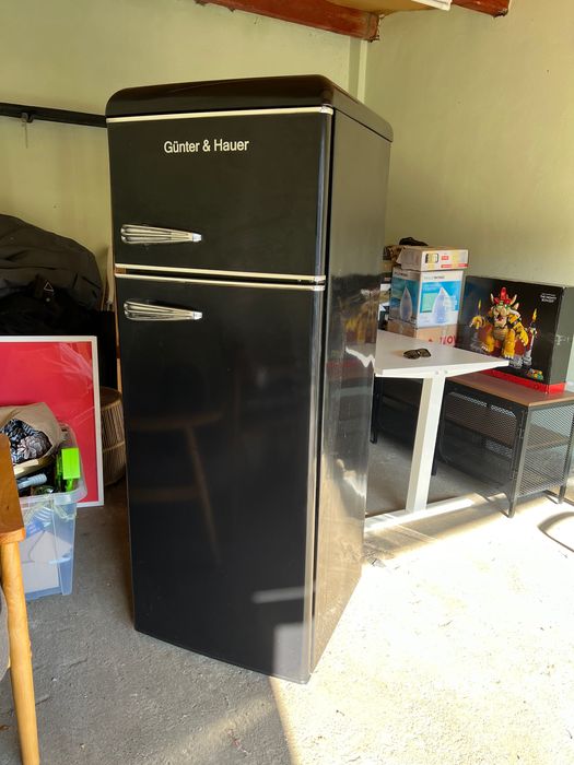 Холодильник чорний GUNTER&HAUER FN 275 G