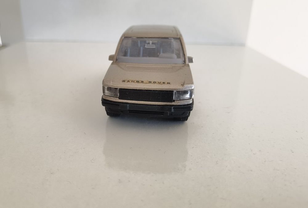 Range Rover 1/43 Burago
