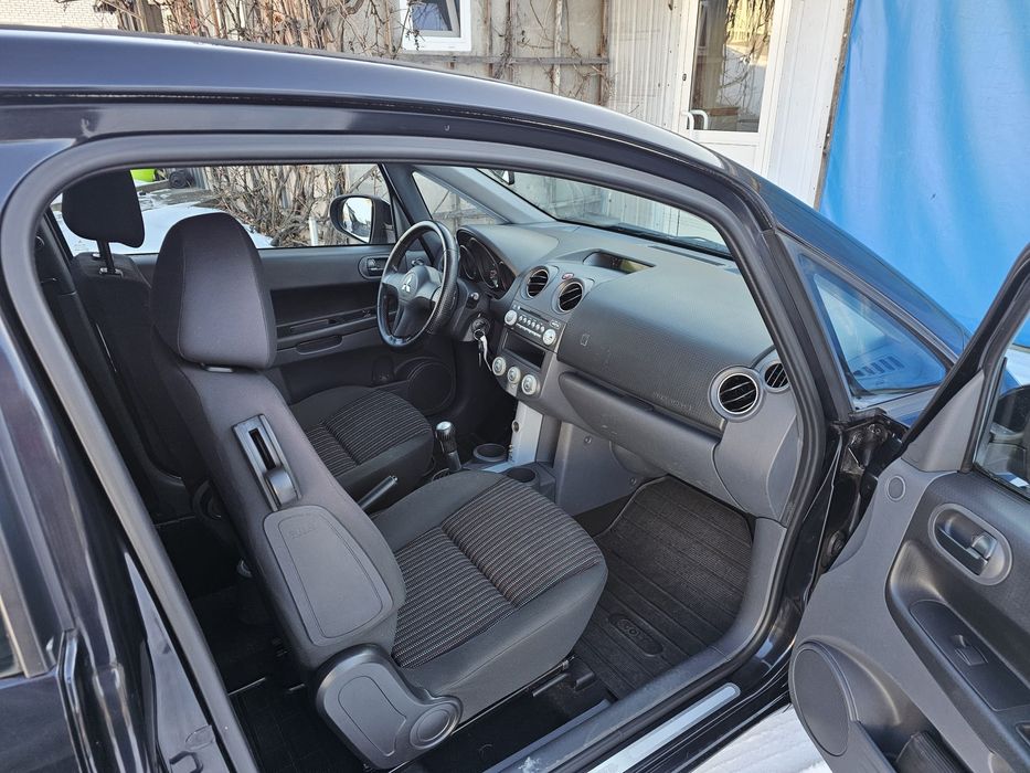 Mitsubishi COLT 1.3i, dobry stan