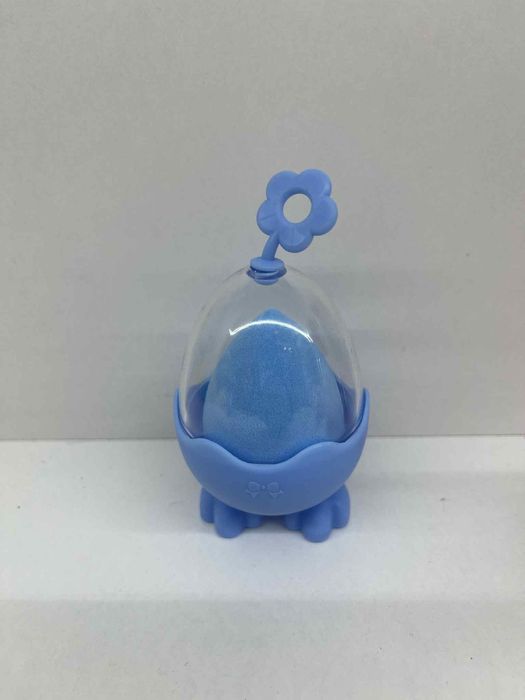 Nowe gąbeczki do makijażu w pojemniczkach