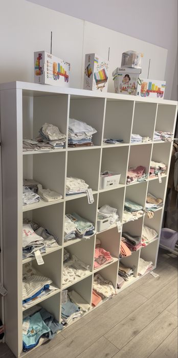 Biale meble do sklepu