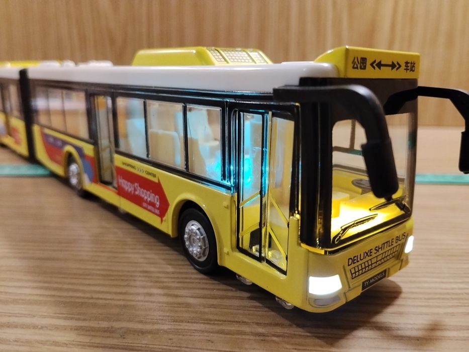 Металлический автобус гармошка 37 см свет звук инерция открыв дверки