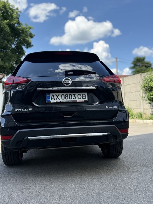 Nissan Rouge SL максимальная комплектация.