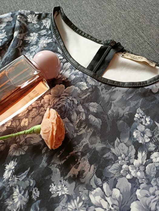 Szara sukienka w kwiaty rozm. S (36)