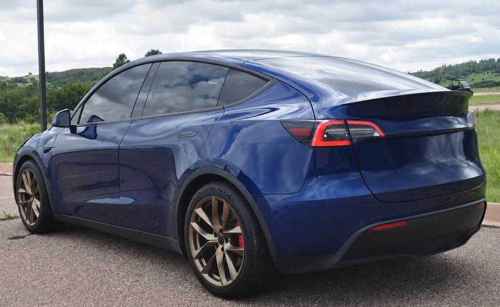 Tesla Model Y 2022