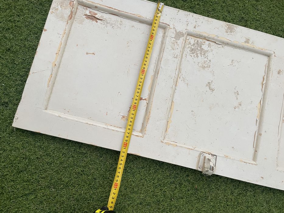 Portada de janela em madeira, antiga