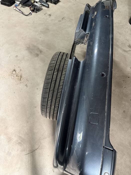 Zderzak tył Bmw e39 z klapka na hak