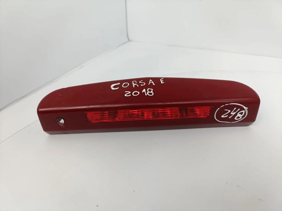 Luz stop adicional / 3º stop OPEL Corsa E