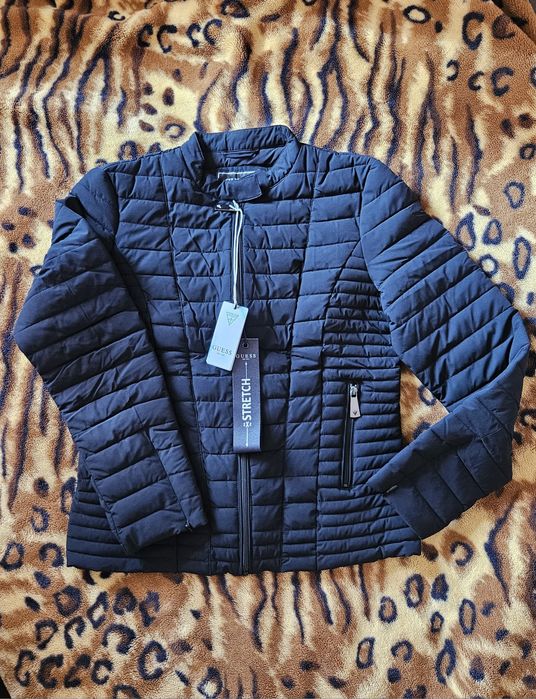 Женская демисезонная куртка чёрная Guess р.L