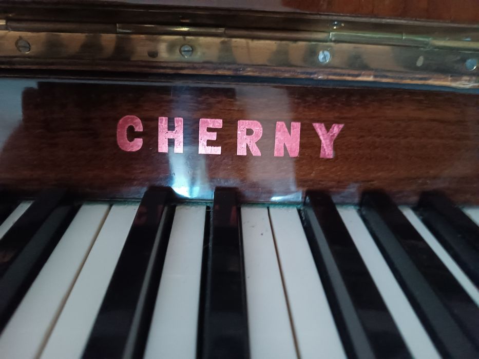 Фортепіано СHERNY