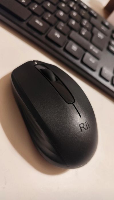 Teclado e rato sem fio - RII k200 - Layout Alemão - Novos
