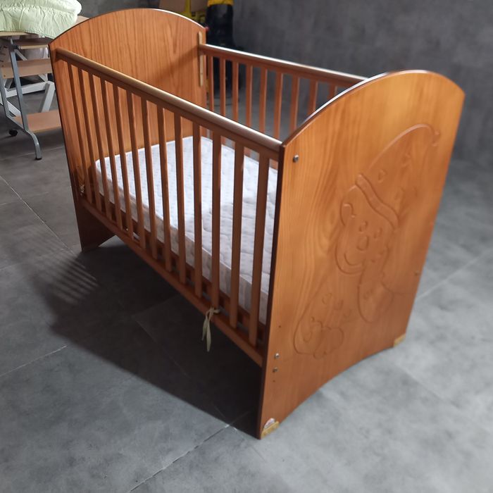 cama de bebé como nova