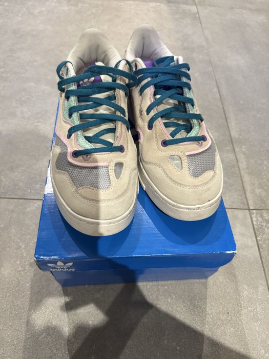 Кеди Adidas в гарному стані