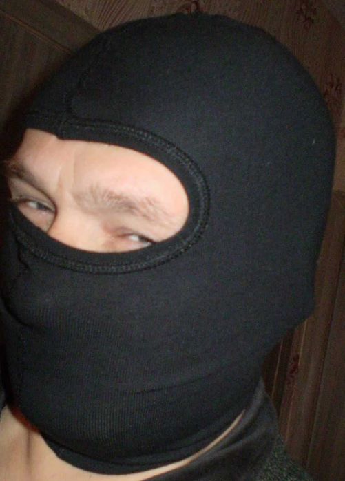 Шапки на холодный период разные.Балаклава пр-во Польша.  Недорого.