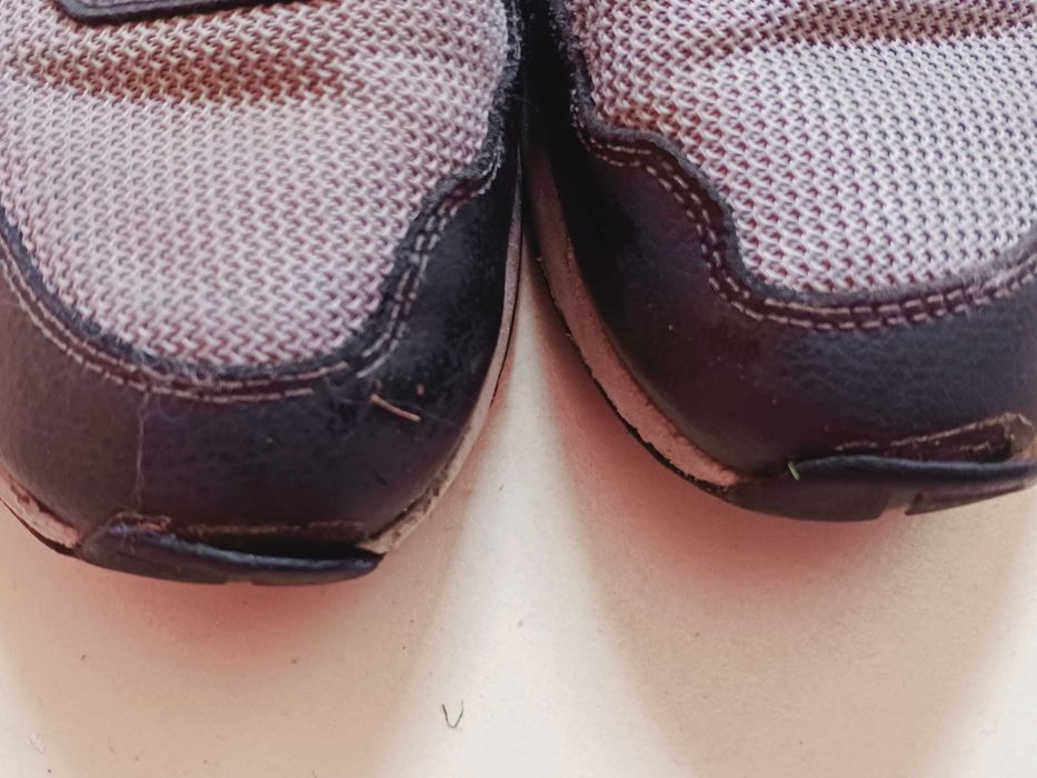 Ténis Reebok velcro tamanho 34