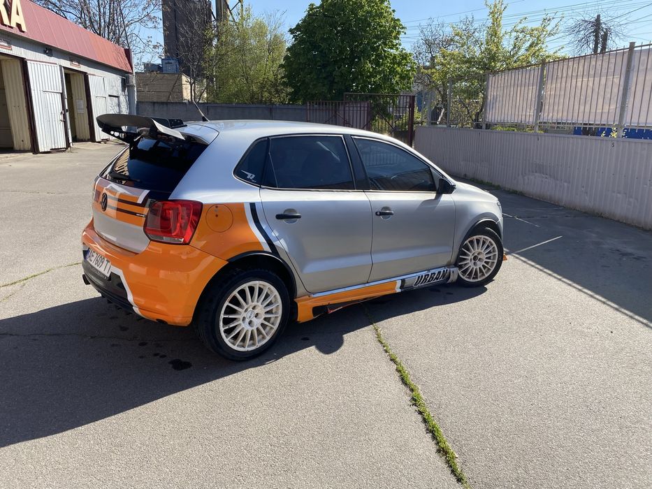 WV Polo 1.4 хатчбек чіпована в стилі раллі