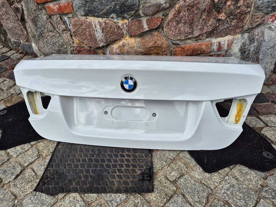 bmw e90 lci sedan klapa tylna bagażnika tył biała ALPINWEISS 3