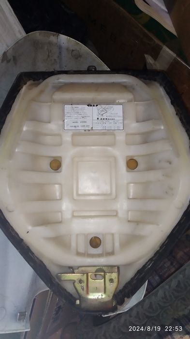 Клюв, сидение, кресло Suzuki sepia AF50MS