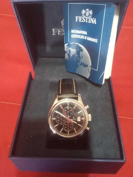 à venda:
relógio da marca FESTINA.