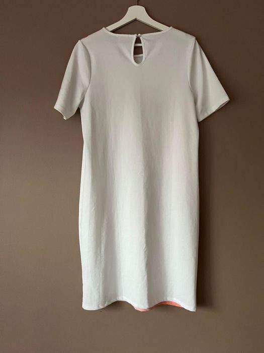 Sukienka w kwiaty TXM fasfion rozmiar L