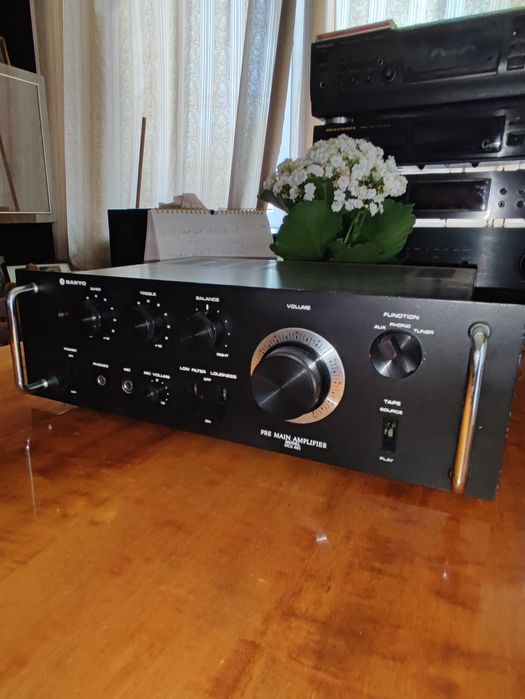 Wzmacniacz SANYO DCA 401 sprzedam