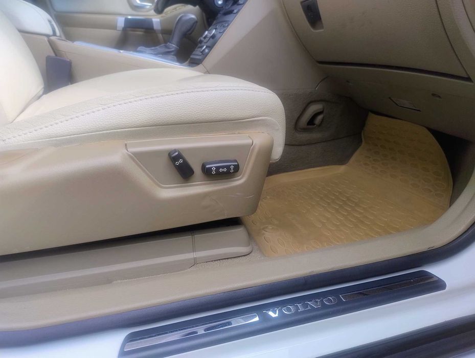 VOLVO ХС 90  7 місць