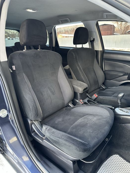 Mitsubishi Outlander XL 2008. Газ/Бензин 2.4