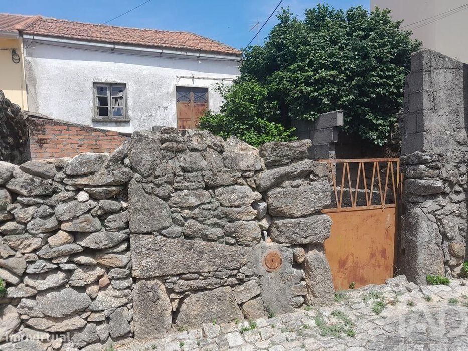 Casa / Villa T2 em Caria de 120,00 m2