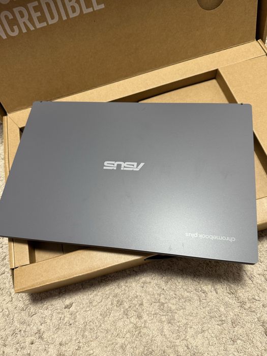 Ноутбук ASUS Chromebook Plus