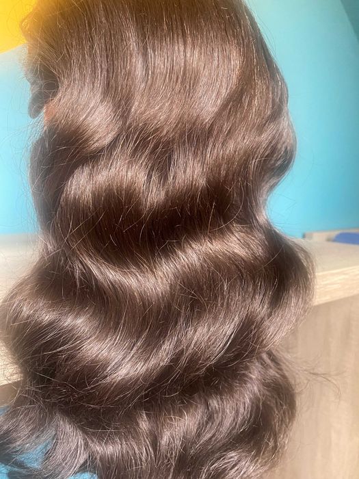 Makijaż, upięcie i zabiegi na włosy